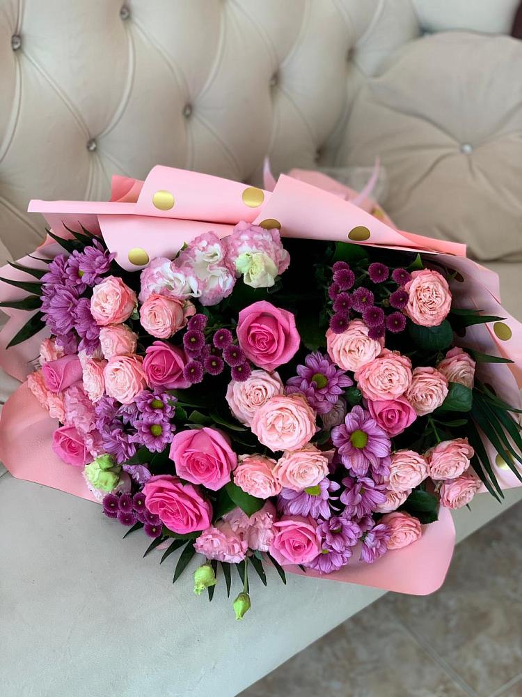 Букет цветов из: Хризантемы, Розы и Лизиантусы в Нефедьево