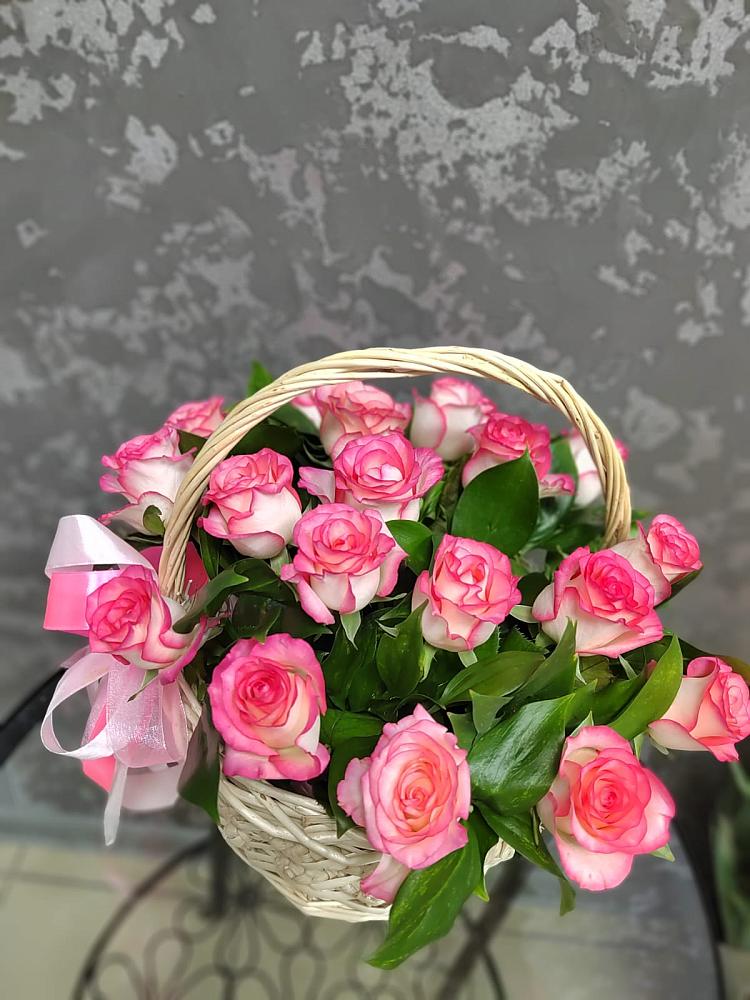 Цветочная композиция из Розы в корзине в Нефедьево