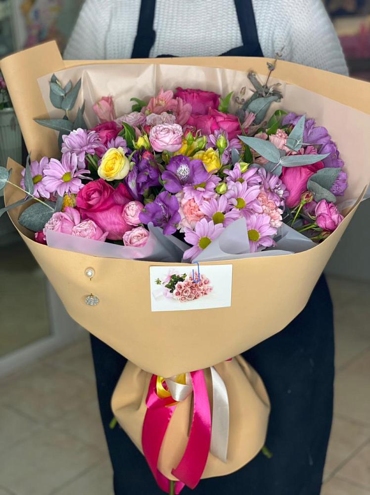 Букет цветов из: Хризантемы, Гвоздики и Альстромерии в Нефедьево