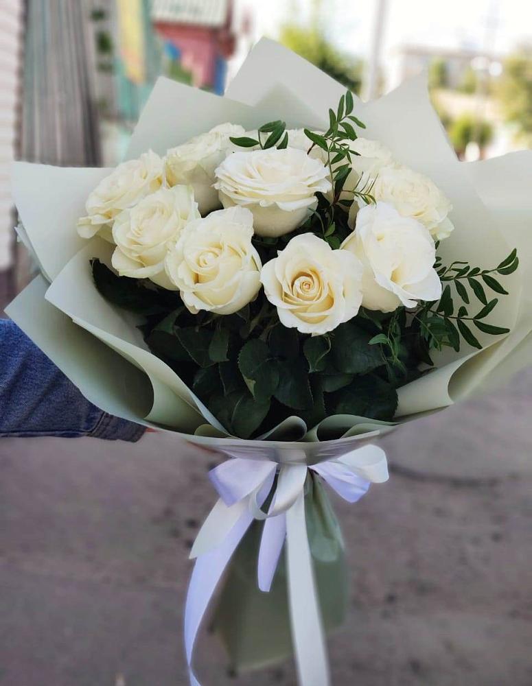 Букет Белые розы Проуд в Нефедьево