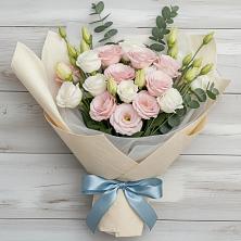 Букет цветов из:  Лизиантусы в Нефедьево