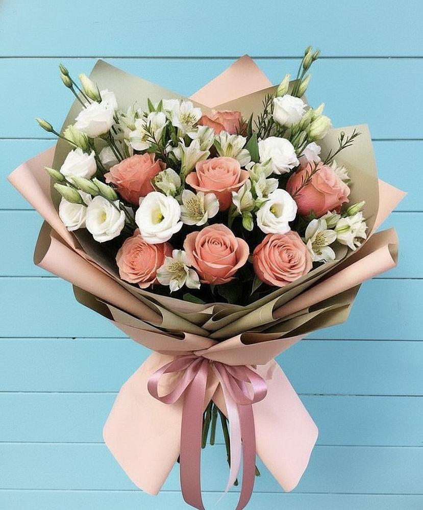 Букет цветов из: Розы, Альстромерии и Лизиантусы в Нефедьево