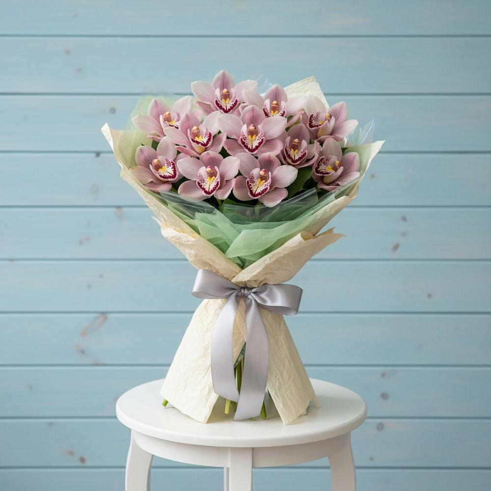 Букет цветов из: Орхидеи и Розы в Нефедьево