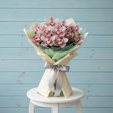 Букет цветов из:  Орхидеи и Розы в Нефедьево