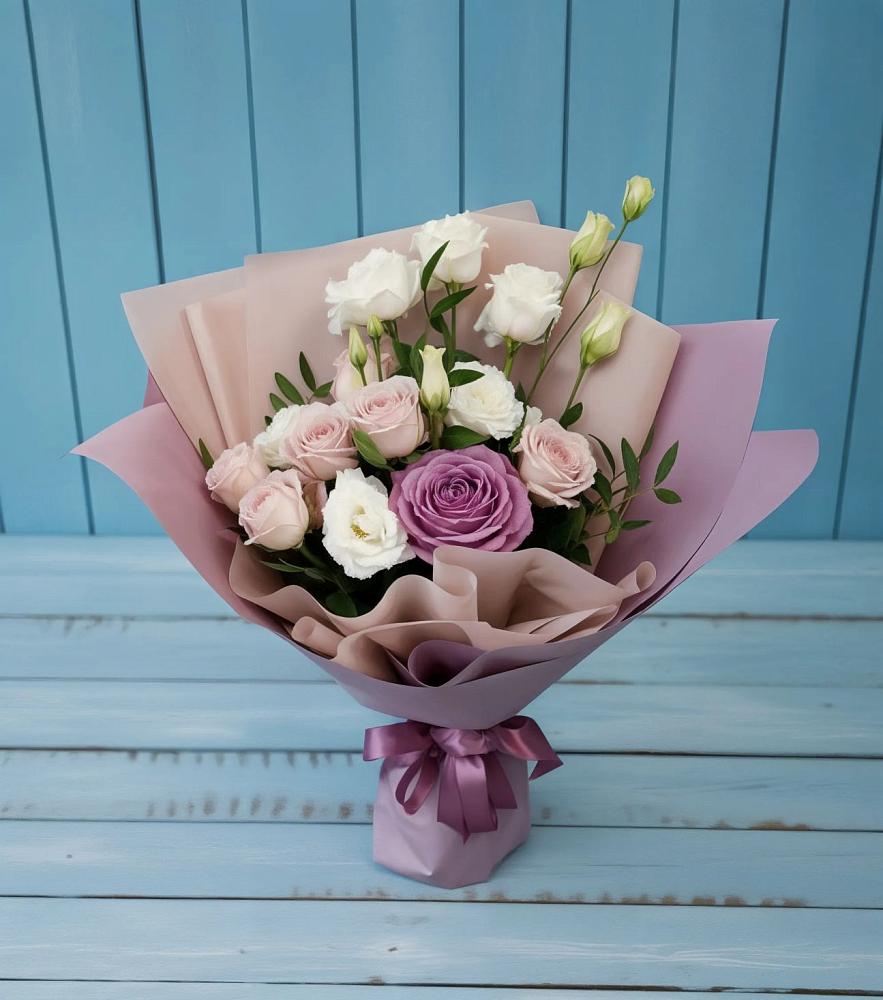 Букет цветов из: Розы и Лизиантусы в Нефедьево